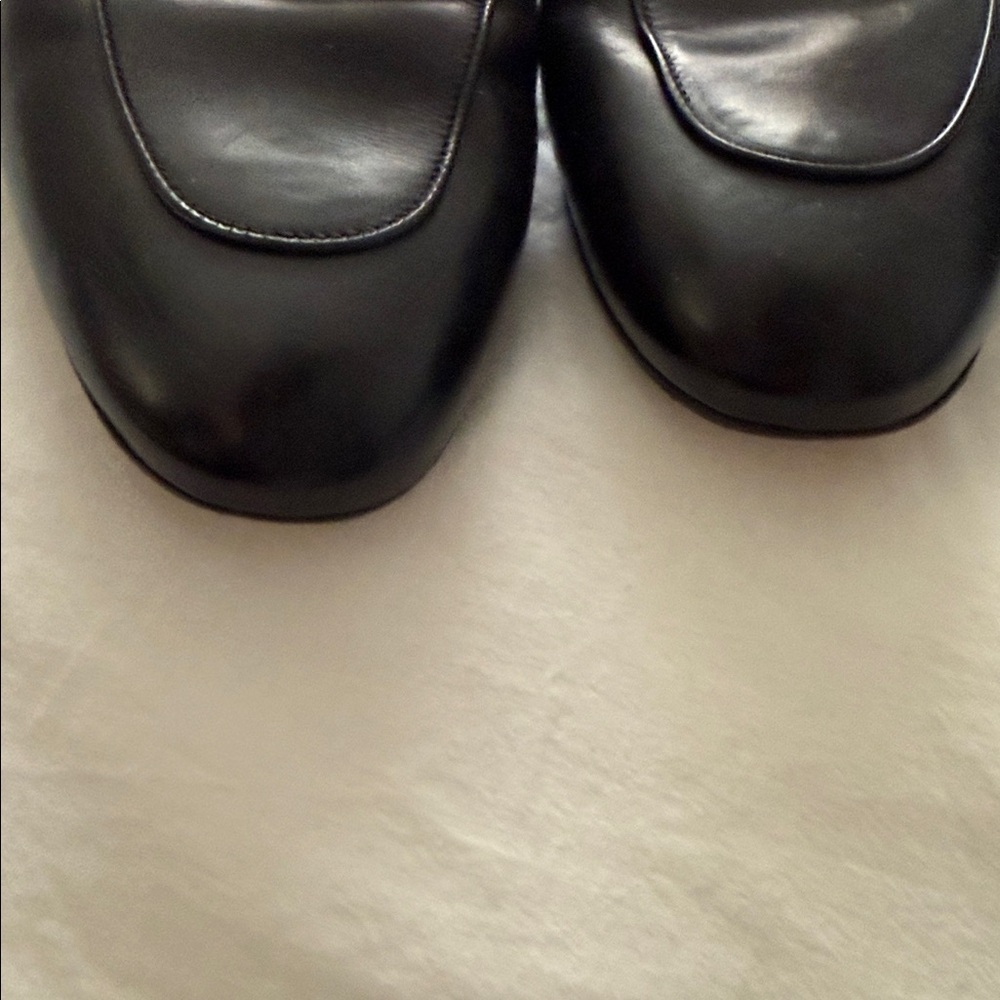 Gucci Black Leather Horsebit Mules with Gold Hardware - Picture 5 of 5